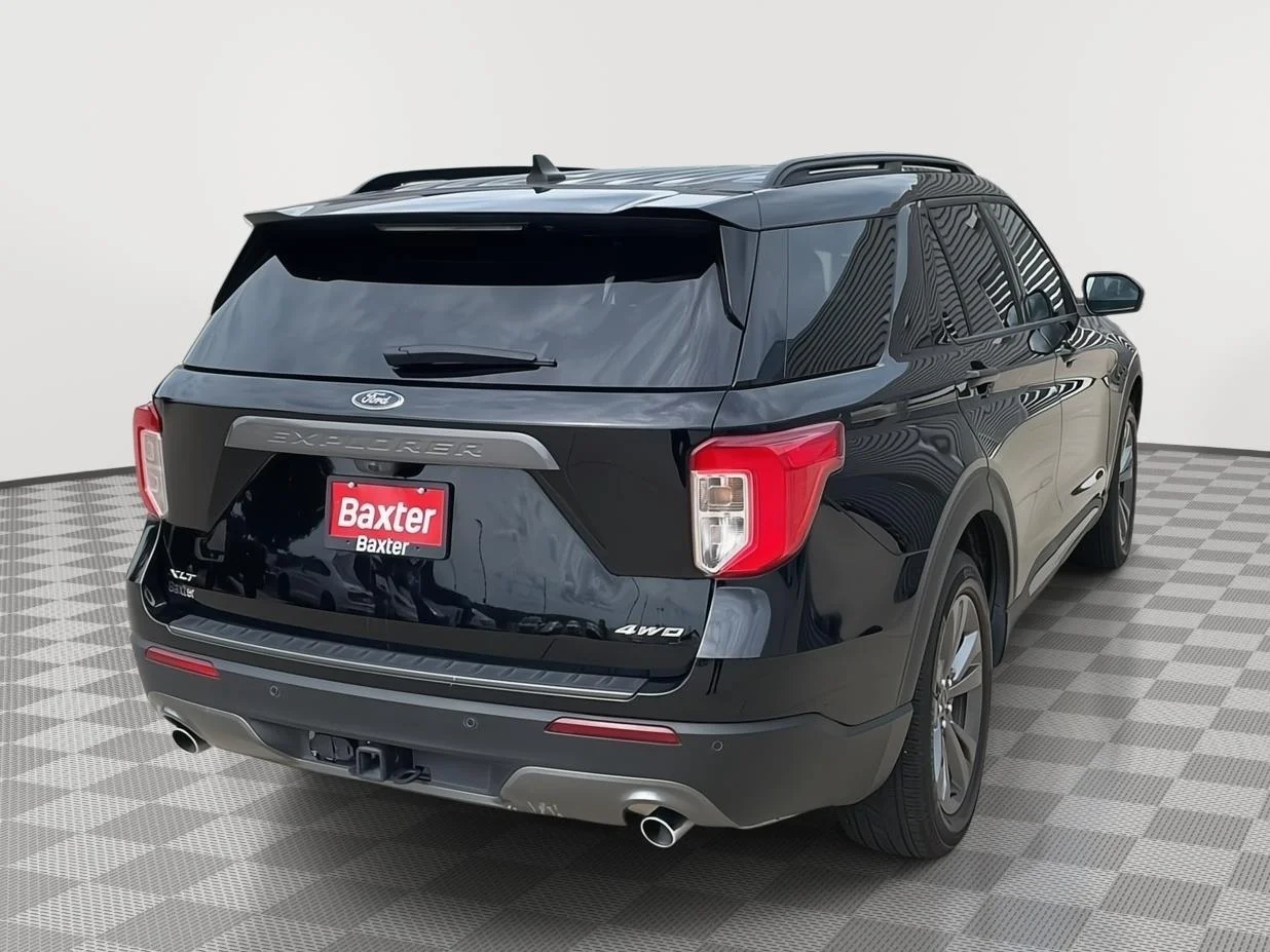 Certified Used 2023 Agate Black Ford XLT image 3