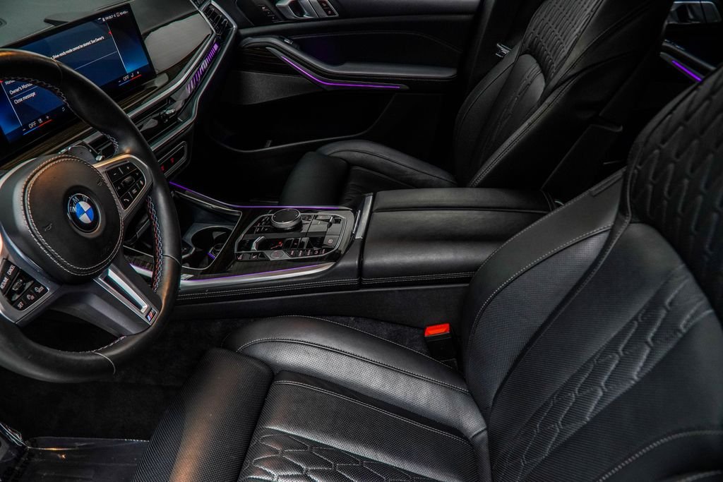 Used 2024 Blue BMW M60i image 22