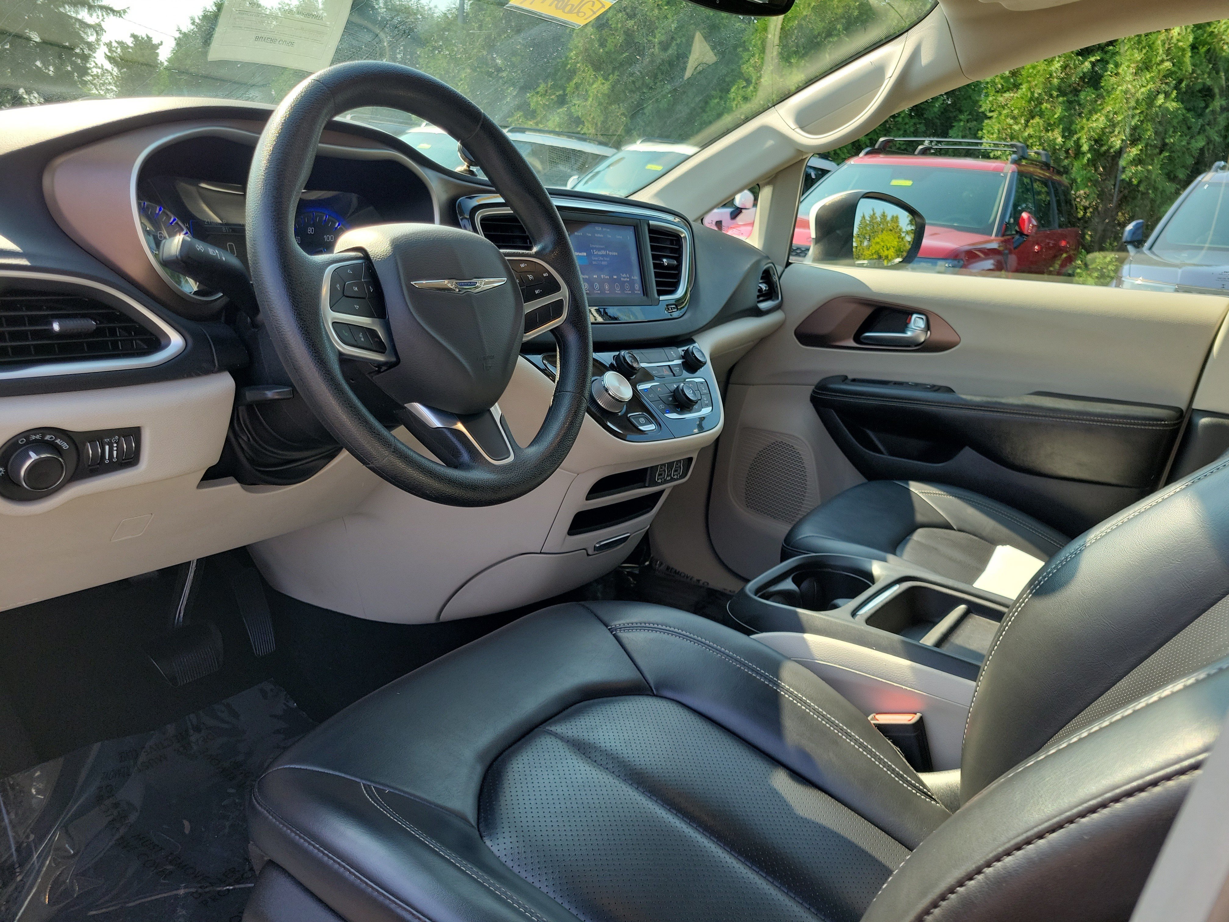 Used 2021 Bright White Clearcoat Chrysler LXI image 19