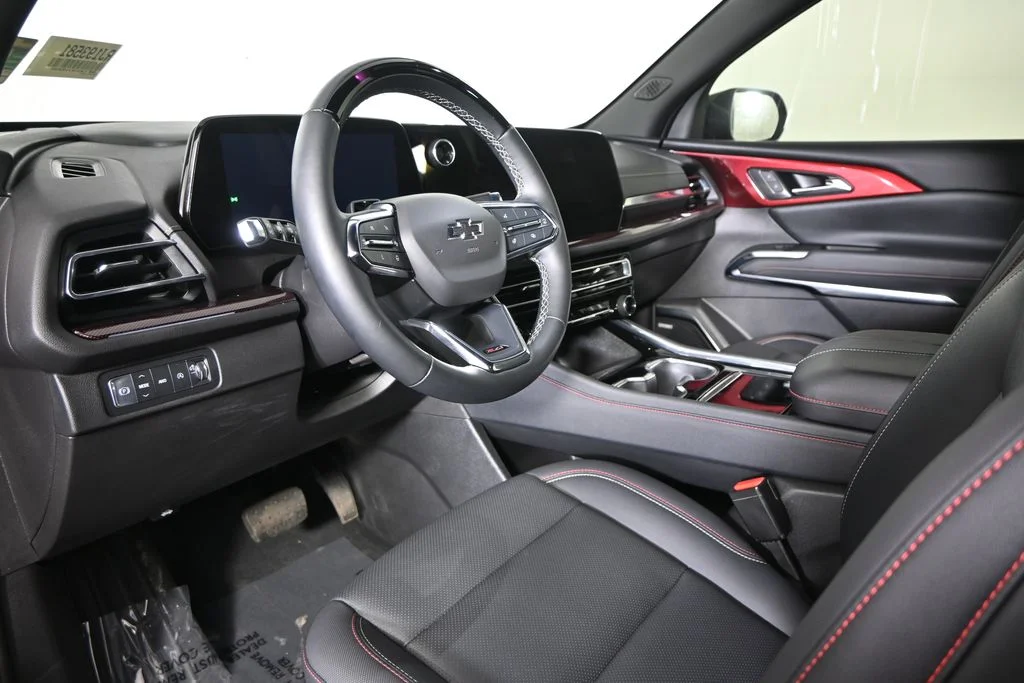 Used 2024 Red Chevrolet Z71 image 23