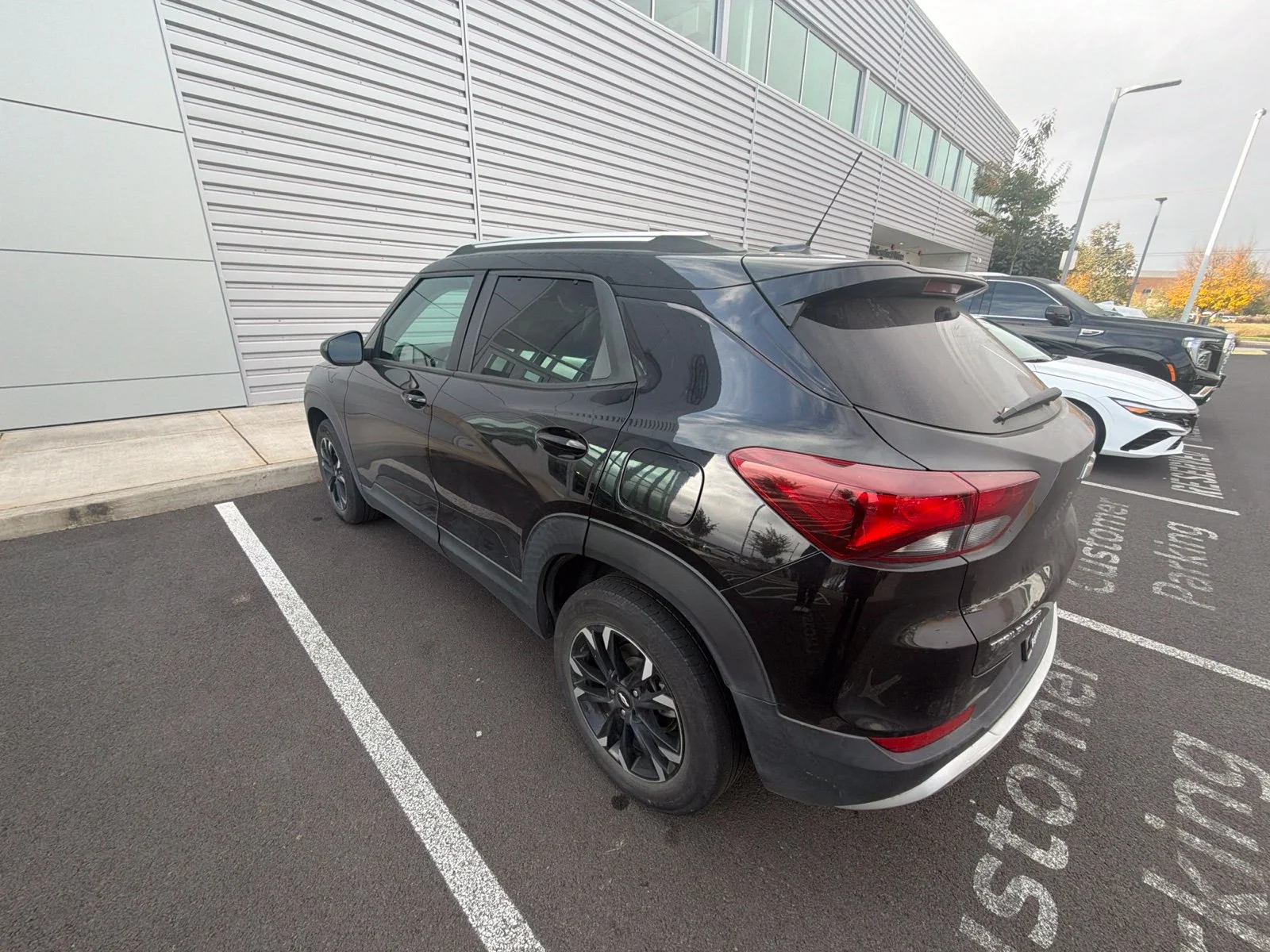 Used 2023 Black Chevrolet LT image 3