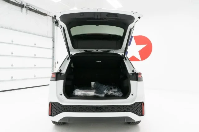 New 2026 Opal White Pearl Volkswagen SEL R-Line Turbo 4MOTION image 6