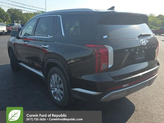Used 2025 Abyss Black Pearl Hyundai SEL image 16
