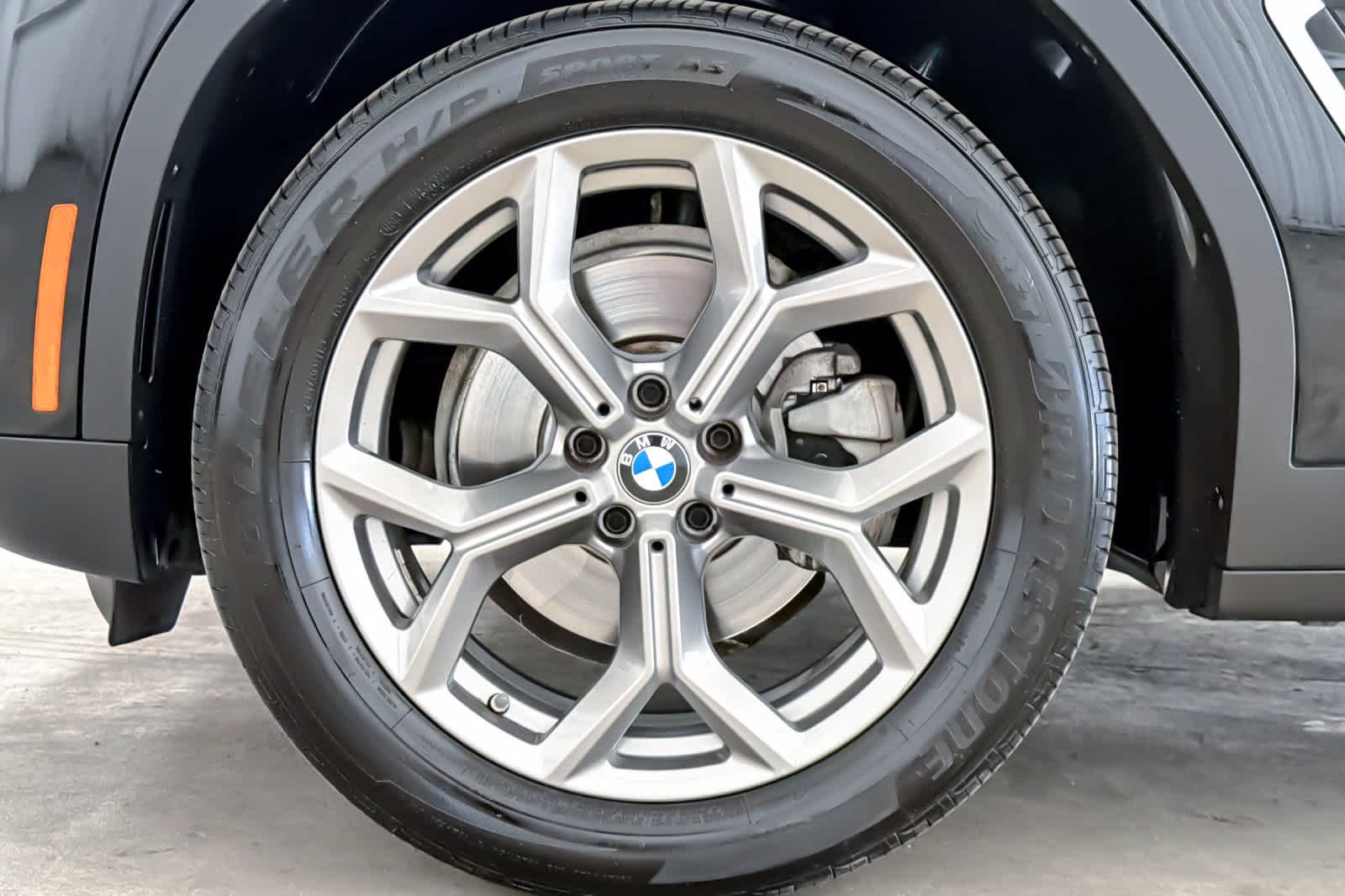 Used 2021 Jet Black BMW xDrive30i image 27