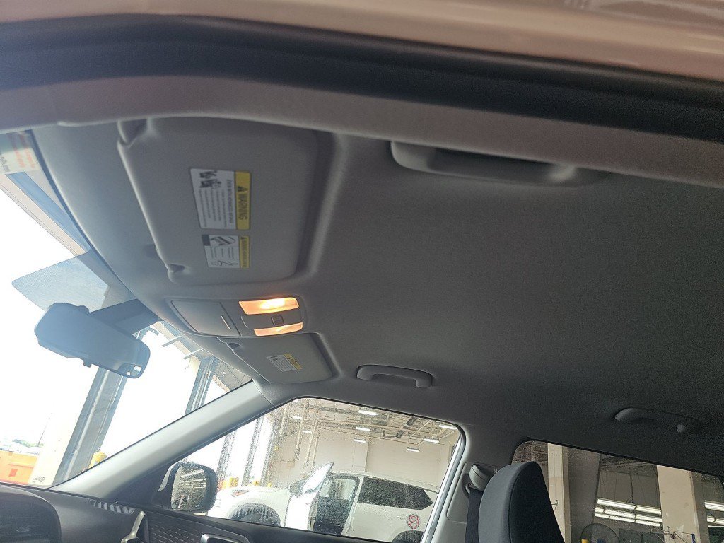 Used 2025 White Kia LX image 15
