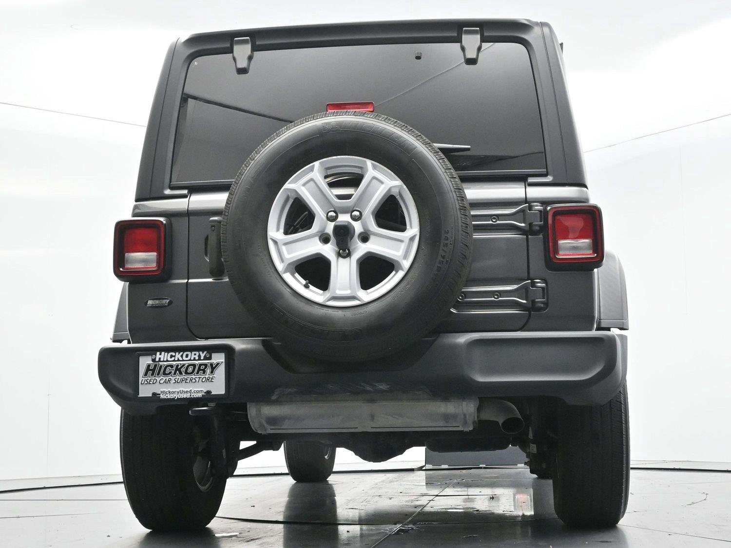 Used 2022 Granite Crystal Metallic Clearcoat Jeep Unlimited Sport S image 50