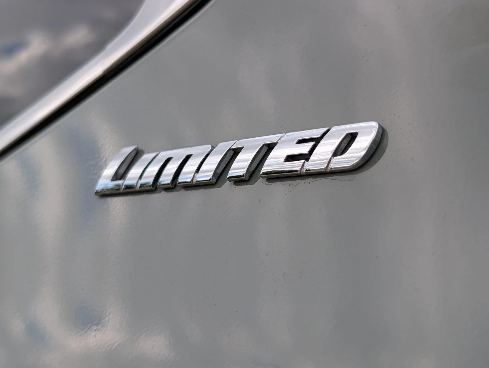 Used 2025 Lunar Rock Toyota Limited image 38