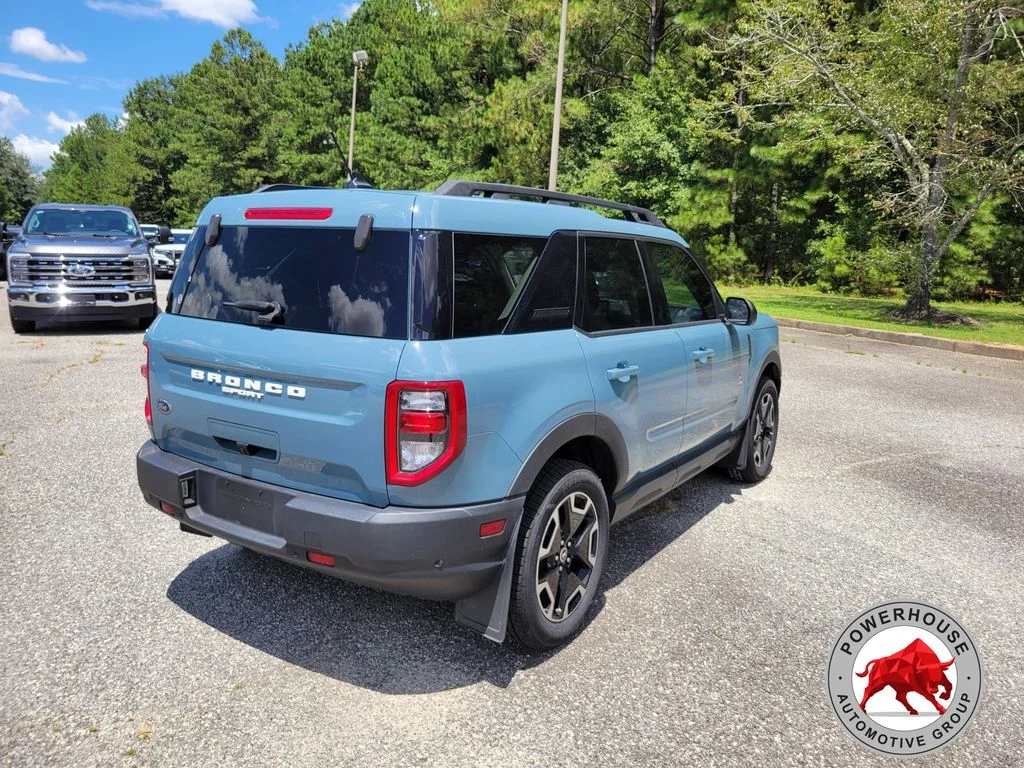 Used 2023 Blue Ford Outer Banks image 5
