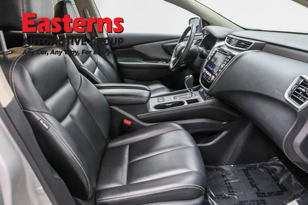 Used 2023 Silver Nissan SV image 22