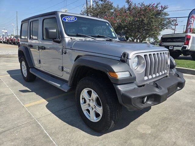 Used 2020 Billet Silver Metallic Clearcoat Jeep Sport S image 7