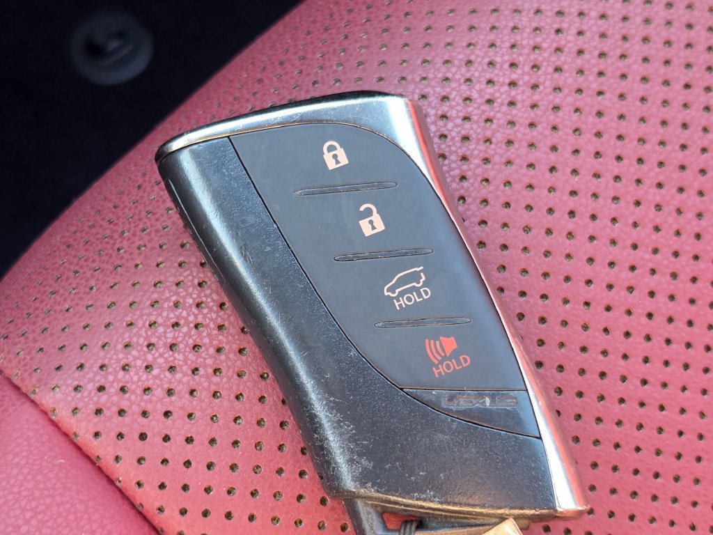 Used 2023 Gray Pearl Lexus 460 Premium image 39