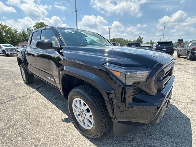 2025 Toyota Tacoma SR5 - Photo 8