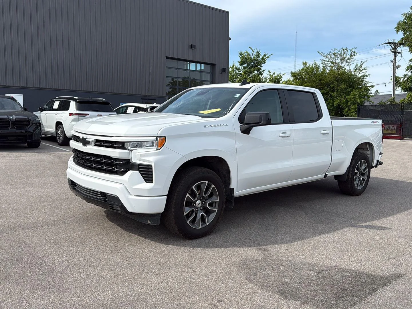 Used 2025 Summit White Chevrolet RST image 7
