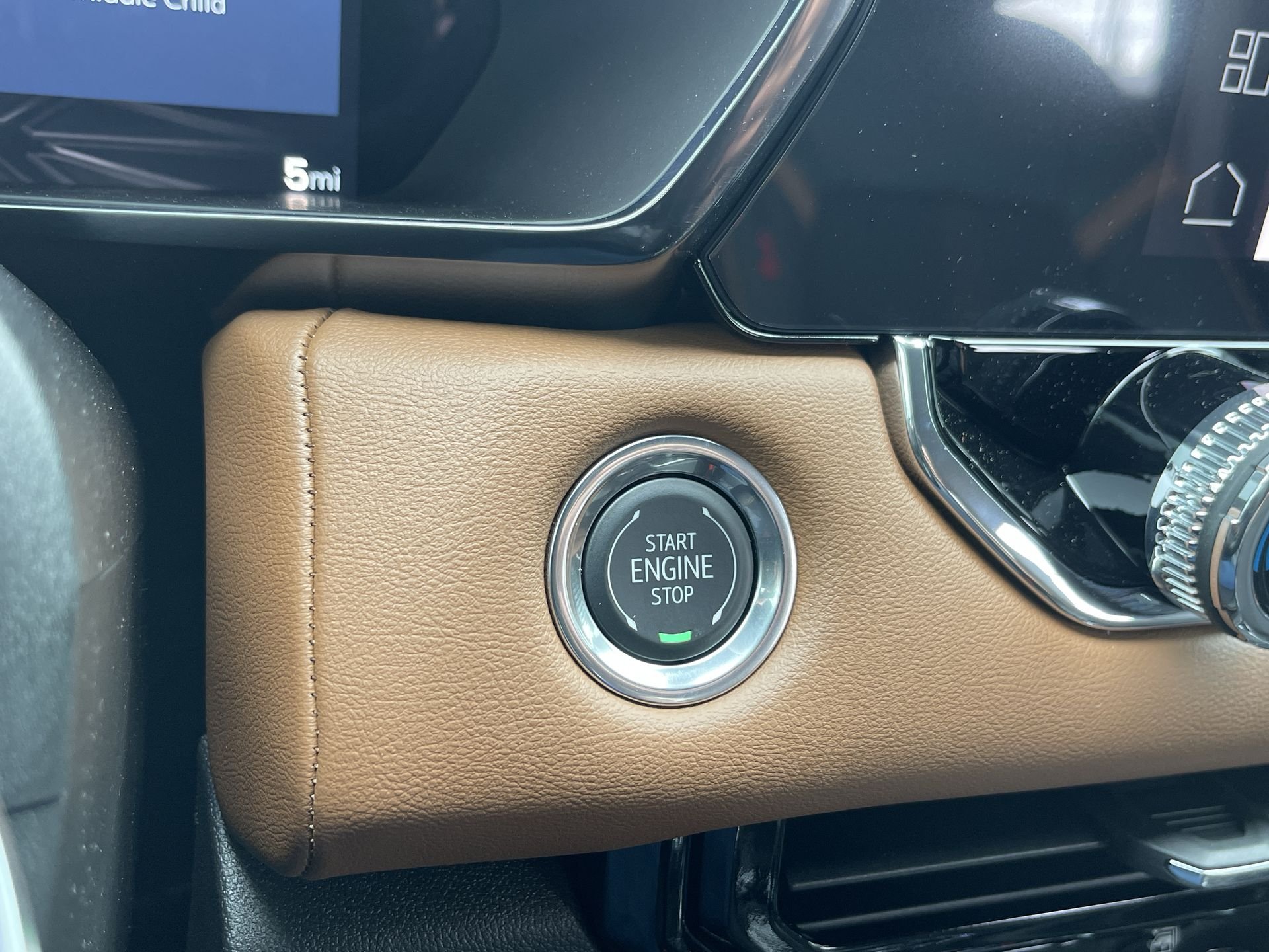 2025 GMC Canyon AT4 - Photo 50