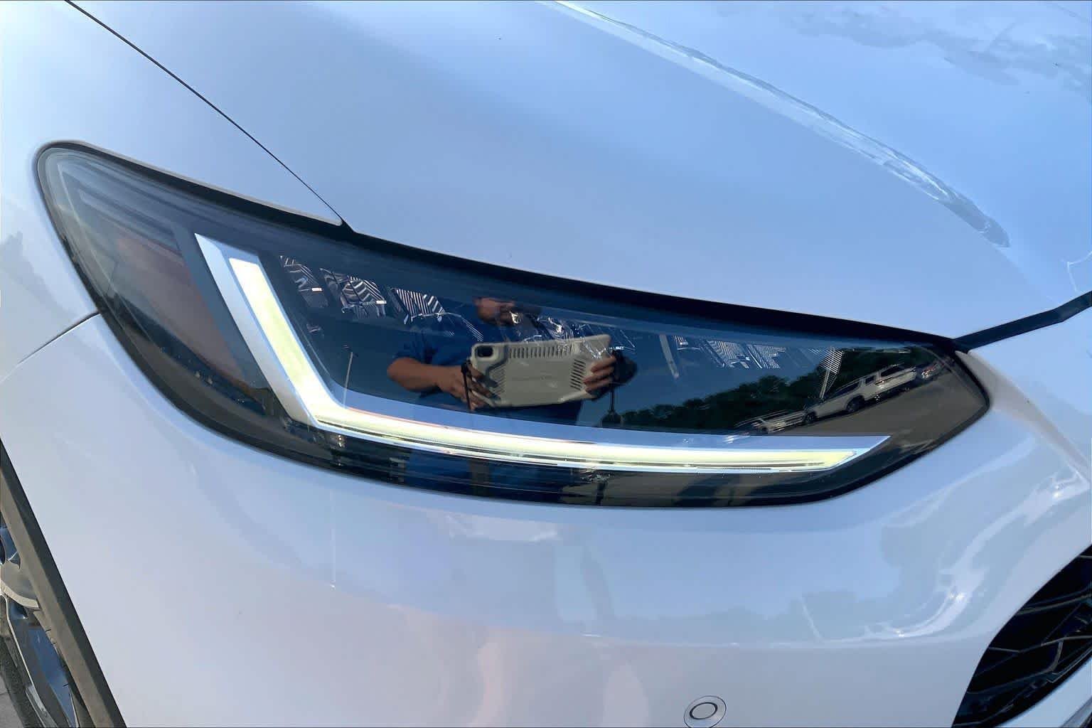 Used 2023 Platinum White Pearl Honda EX-L image 27