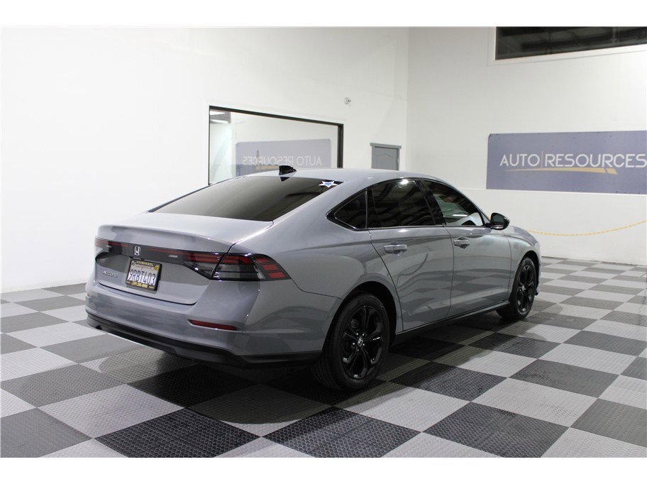 2025 Honda Accord SE photo 4