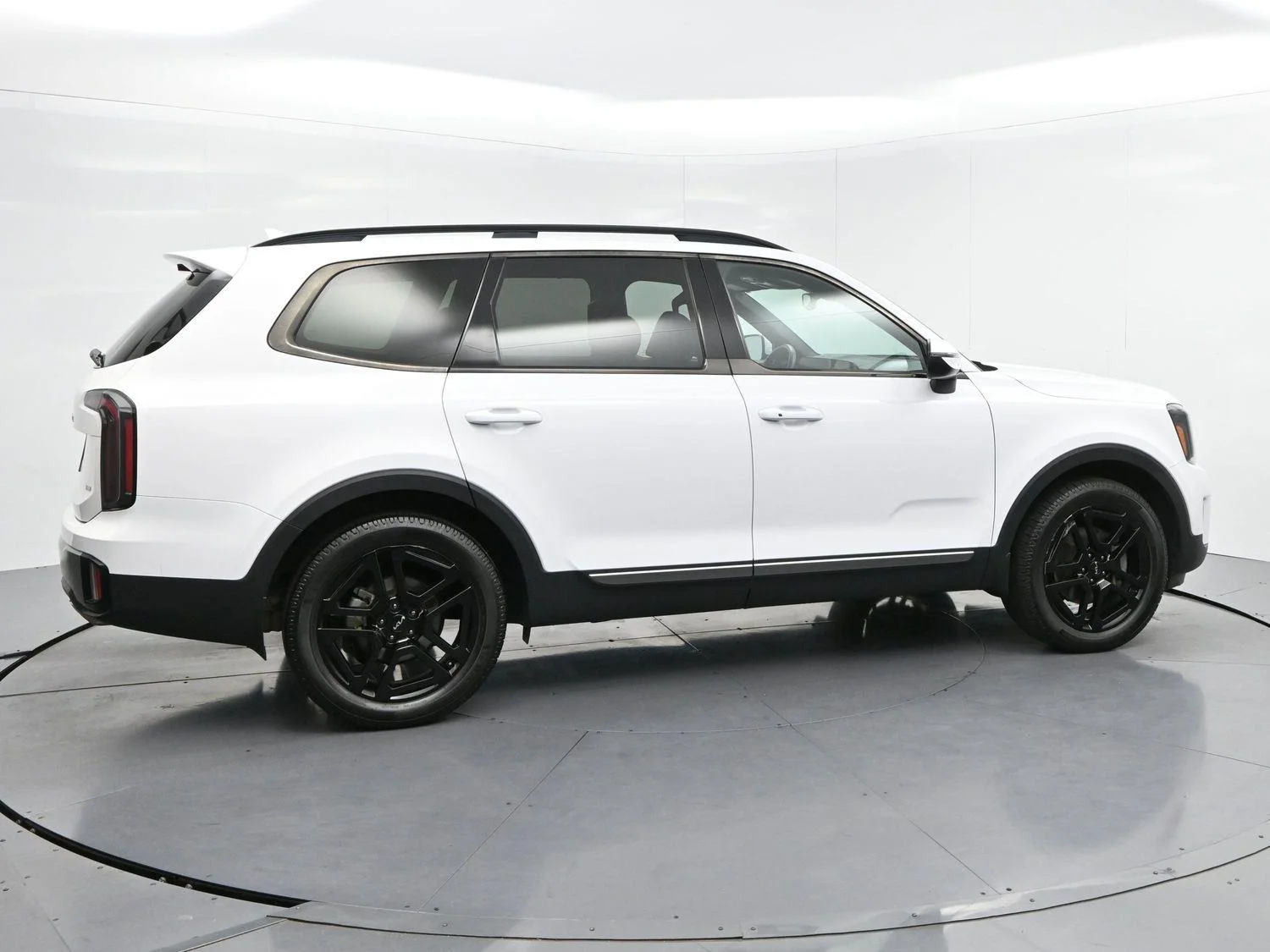 Used 2023 Glacial White Pearl Kia EX X-Line image 8