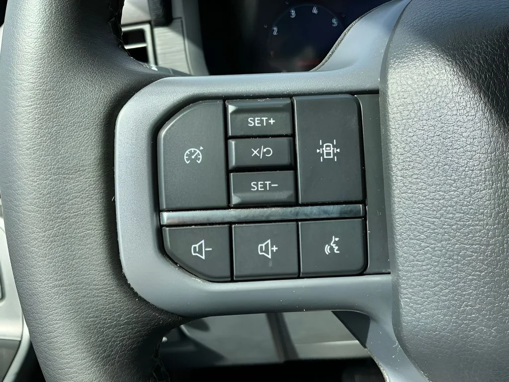 Used 2025 White Ford XLT image 31