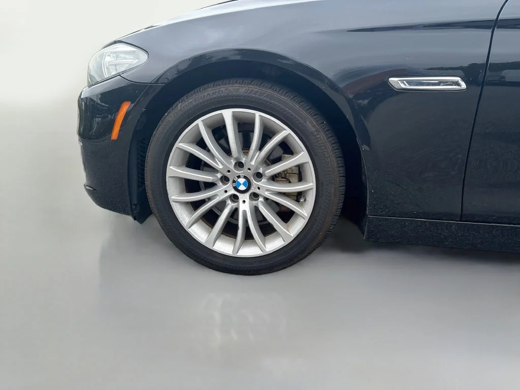 Used 2015 Black BMW 528i xDrive image 12
