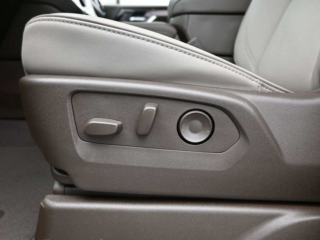 2026 GMC Yukon Elevation - Photo 13
