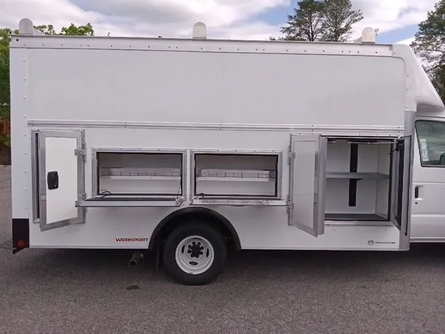 New 2026 Oxford White Ford E-450 DRW image 28