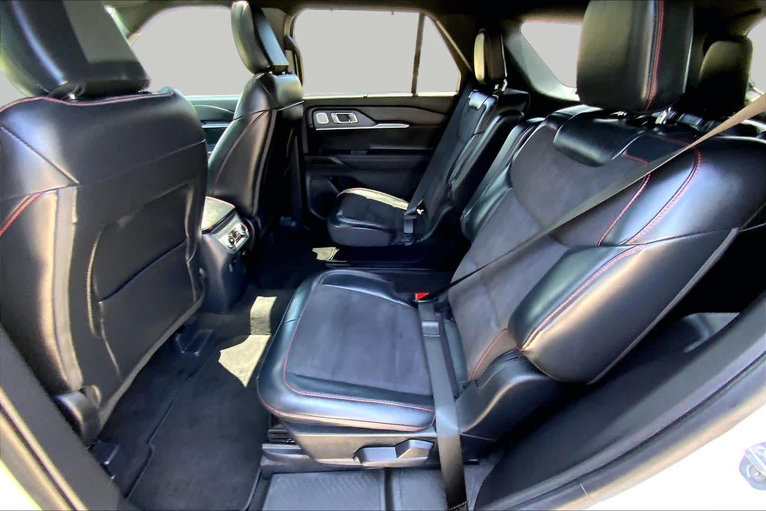Used 2025 Star White Metallic Tri-Coat Ford ST image 19