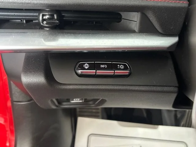 Used 2021 RED MIST METALLIC TINTCOAT Chevrolet 2LT image 12