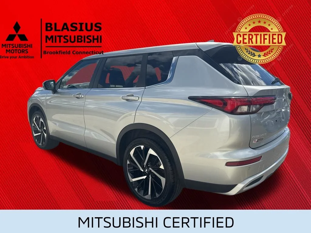Certified Used 2024 Silver Mitsubishi SE image 16