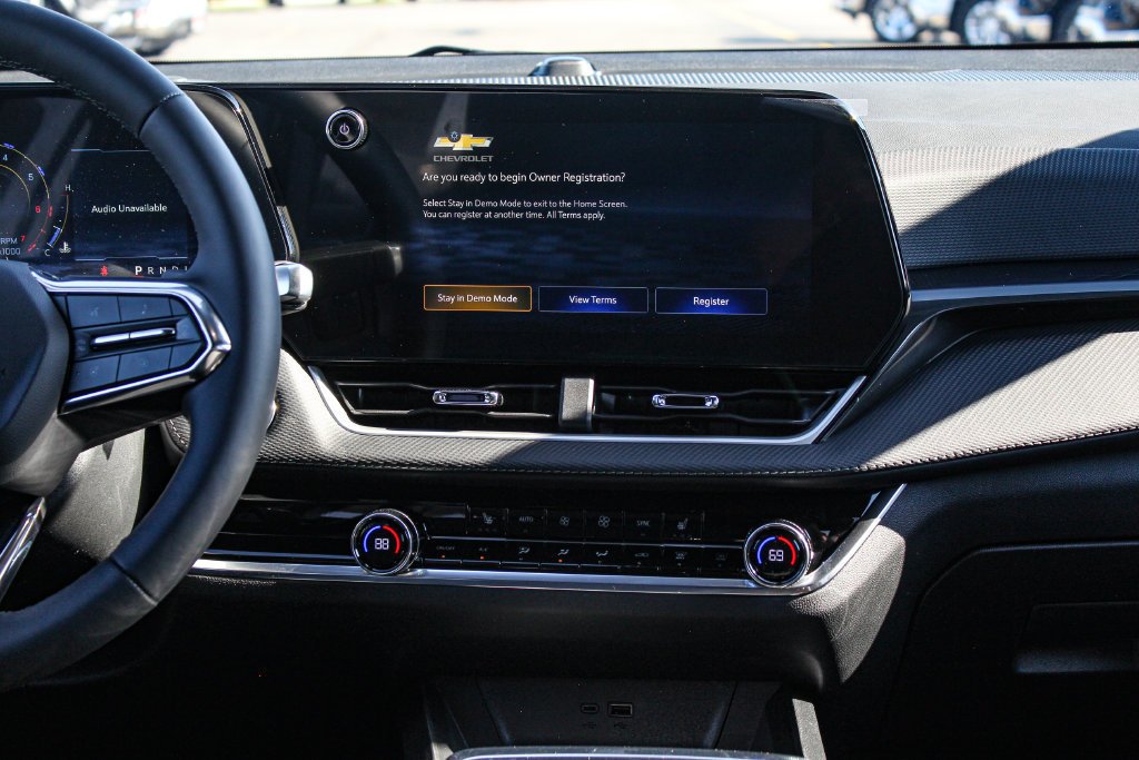 2027 Chevrolet Equinox LT - Photo 17