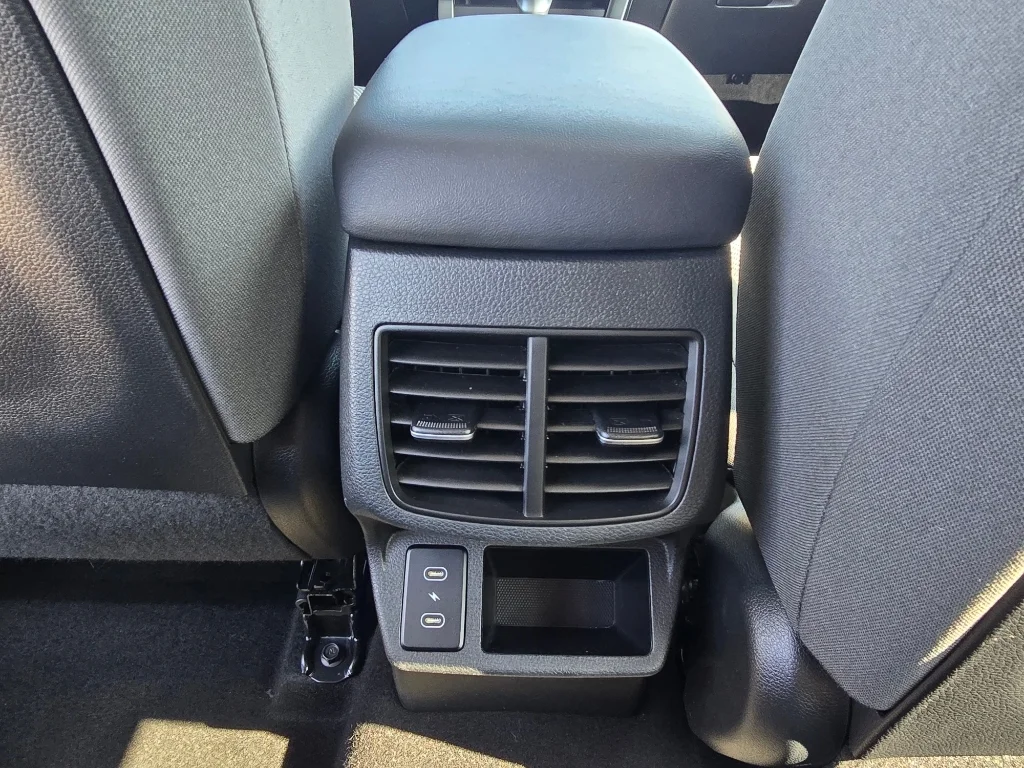 Used 2026 Snow White Pearl Kia LX image 30