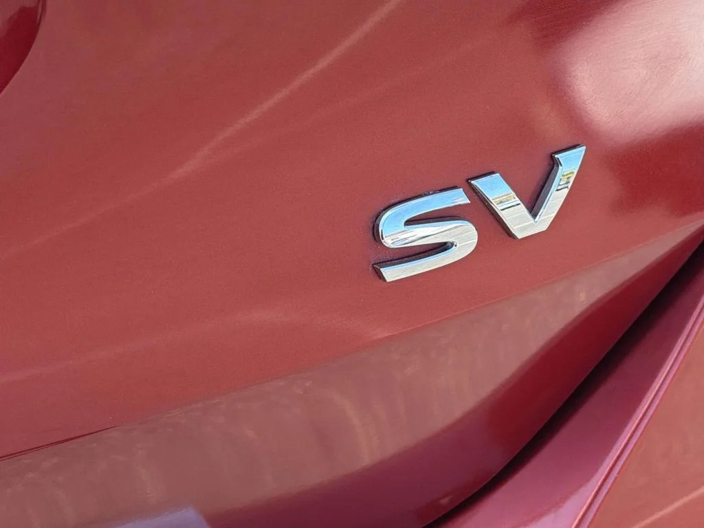Used 2016 Cayenne Red Nissan SV image 10