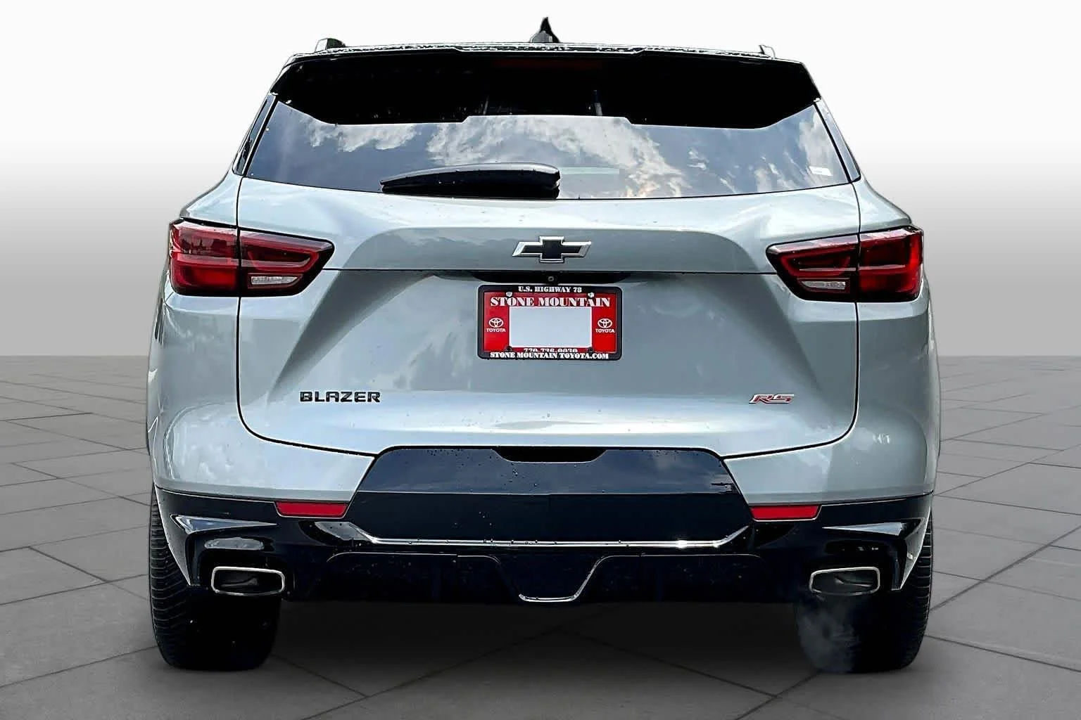 Used 2023 Sterling Gray Metallic Chevrolet RS image 9