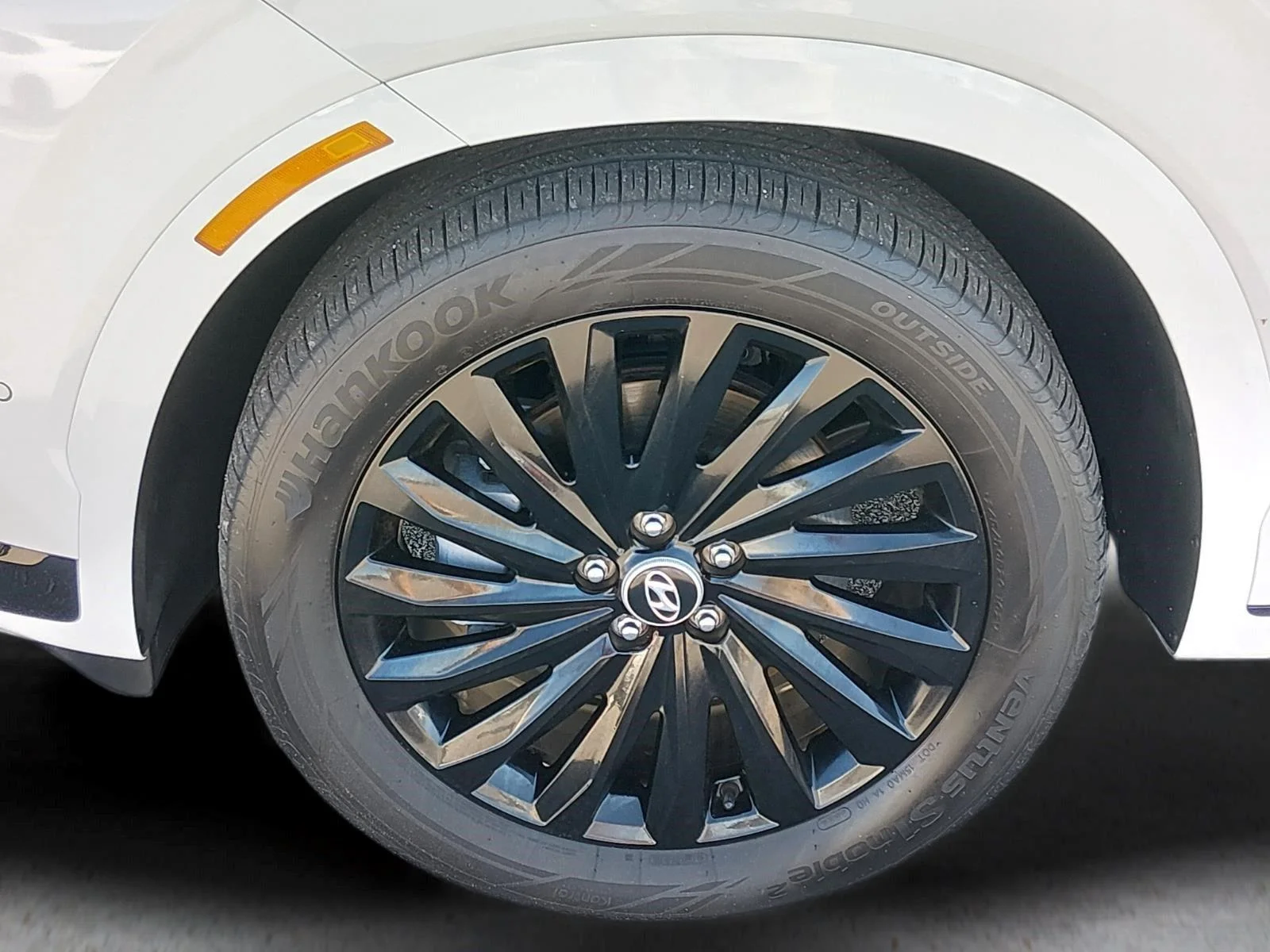 Used 2025 Hyper White Hyundai Calligraphy Night Edition image 11