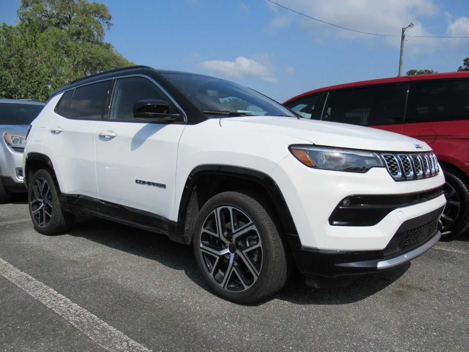 Certified Used 2025 White Jeep Limited image 1
