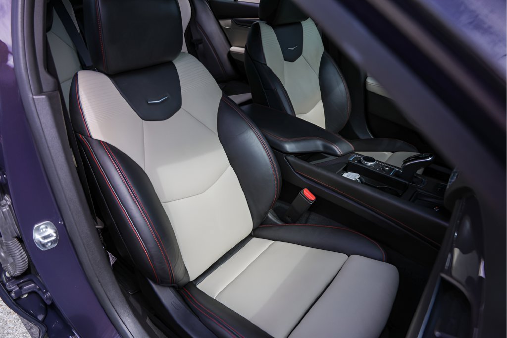 Used 2025 Midnight Sky Metallic Cadillac Sport image 31