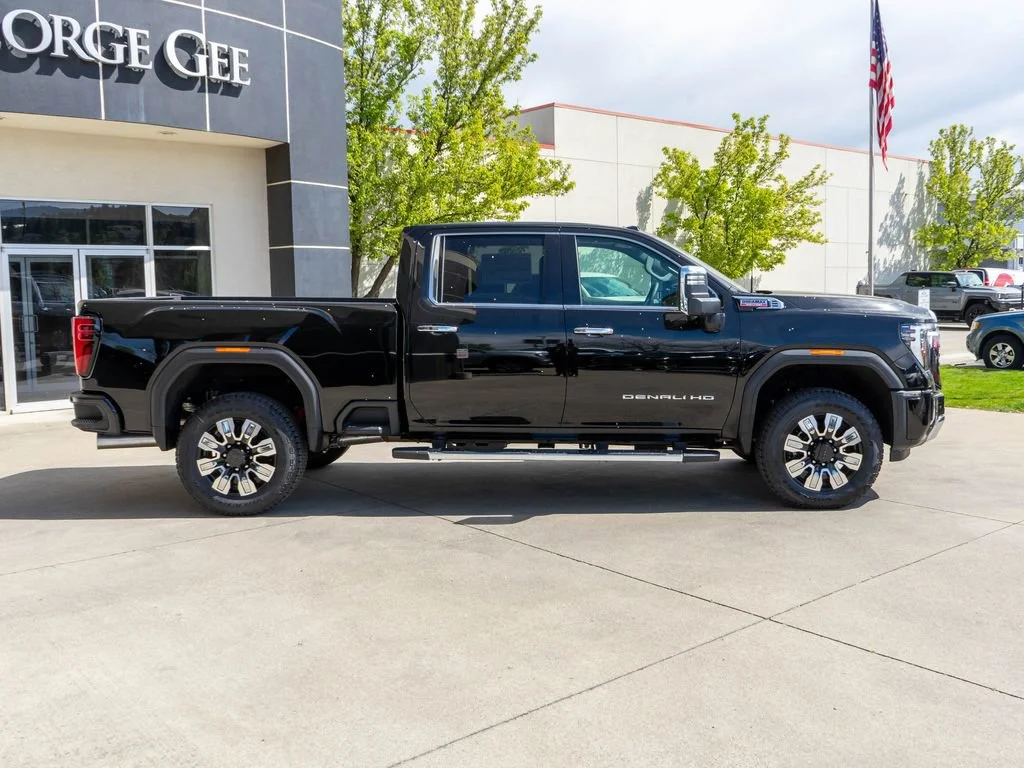 2026 GMC Sierra 2500HD Denali - Photo 8