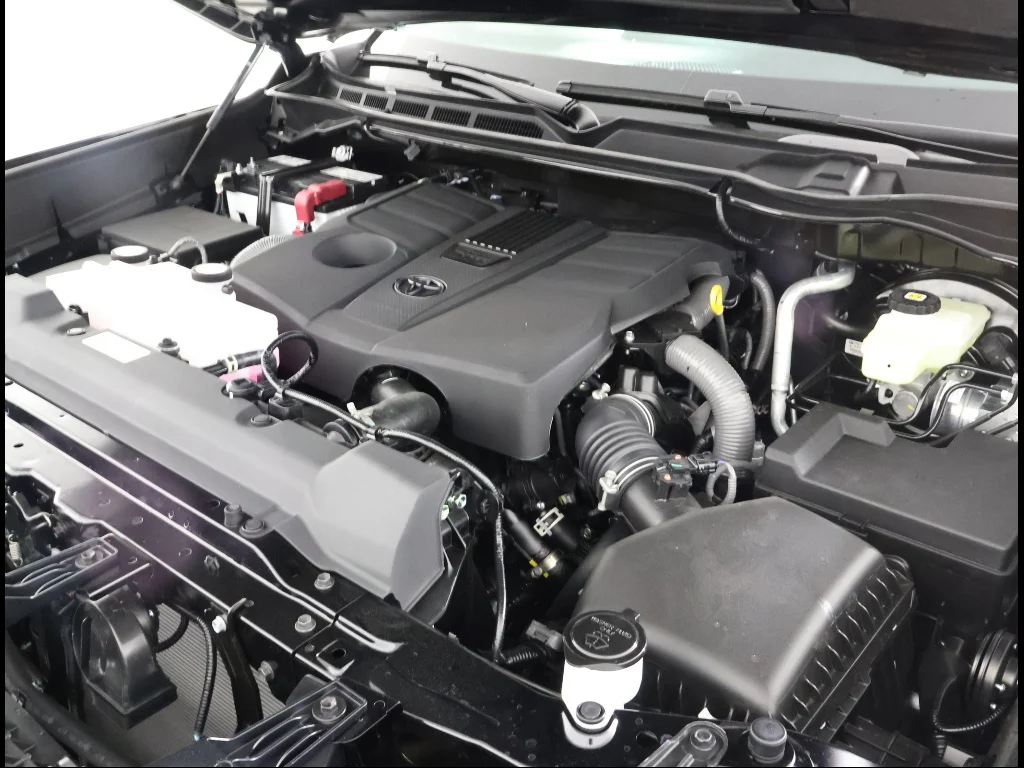 2026 Toyota Tundra SR5 - Photo 17