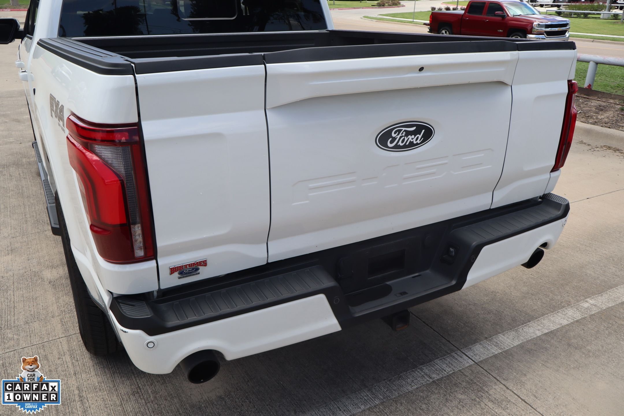 Used 2025 White Ford Lariat image 28