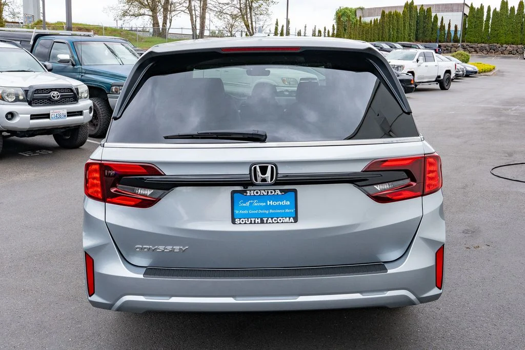 New 2026 Solar Silver Metallic Honda EX-L image 7