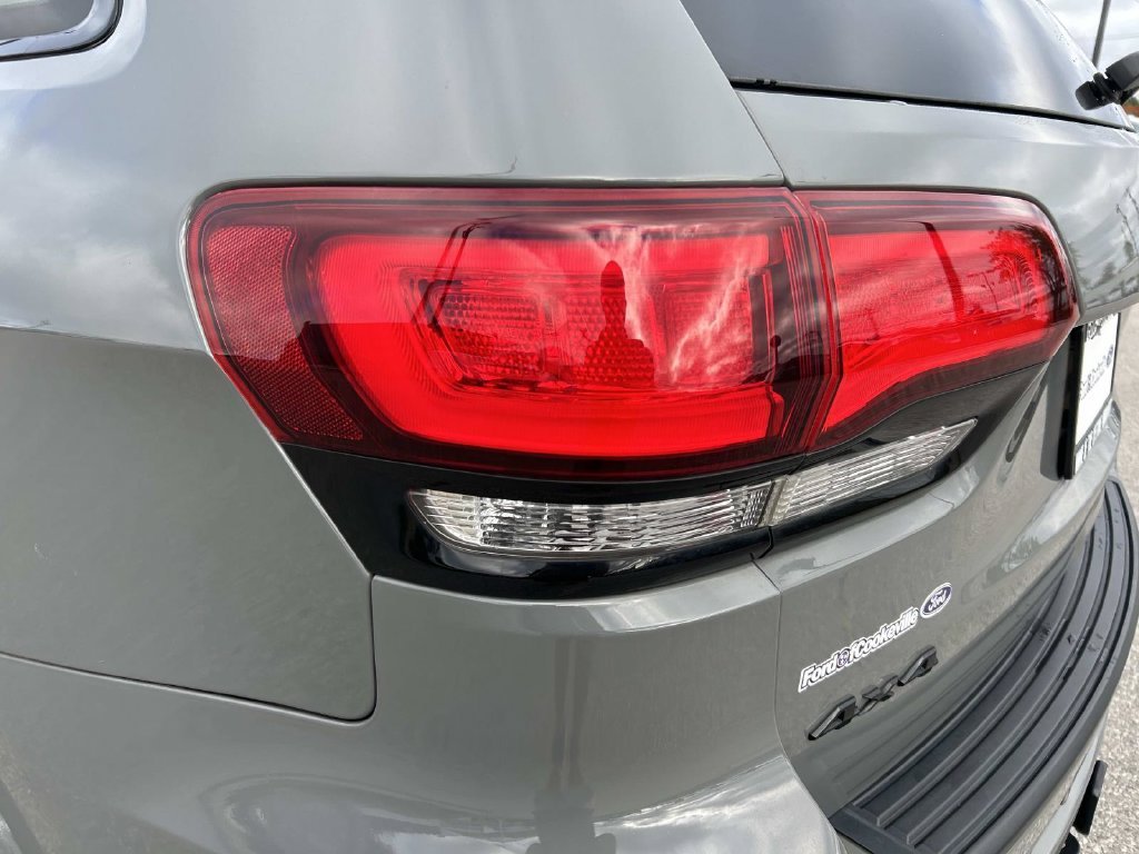Certified Used 2021 Gray Clearcoat Jeep Laredo X image 11