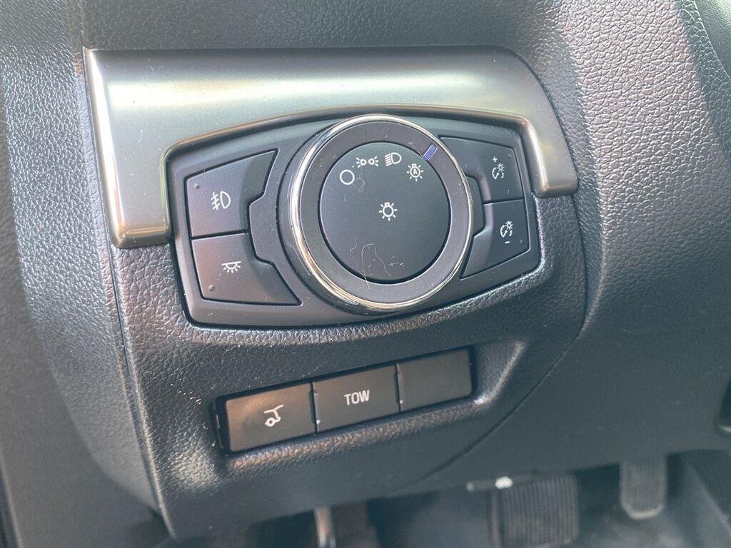 Used 2019 Agate Black Ford XLT image 17
