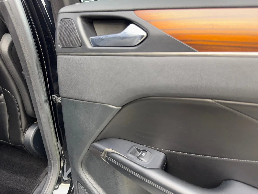 Used 2017 Black Lincoln Reserve image 46