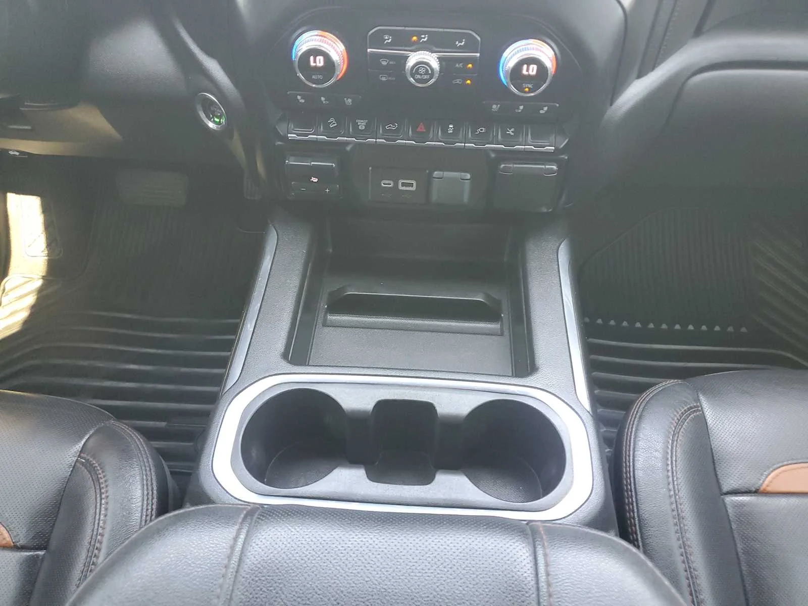 Used 2023 ONYX BLACK GMC AT4 image 18