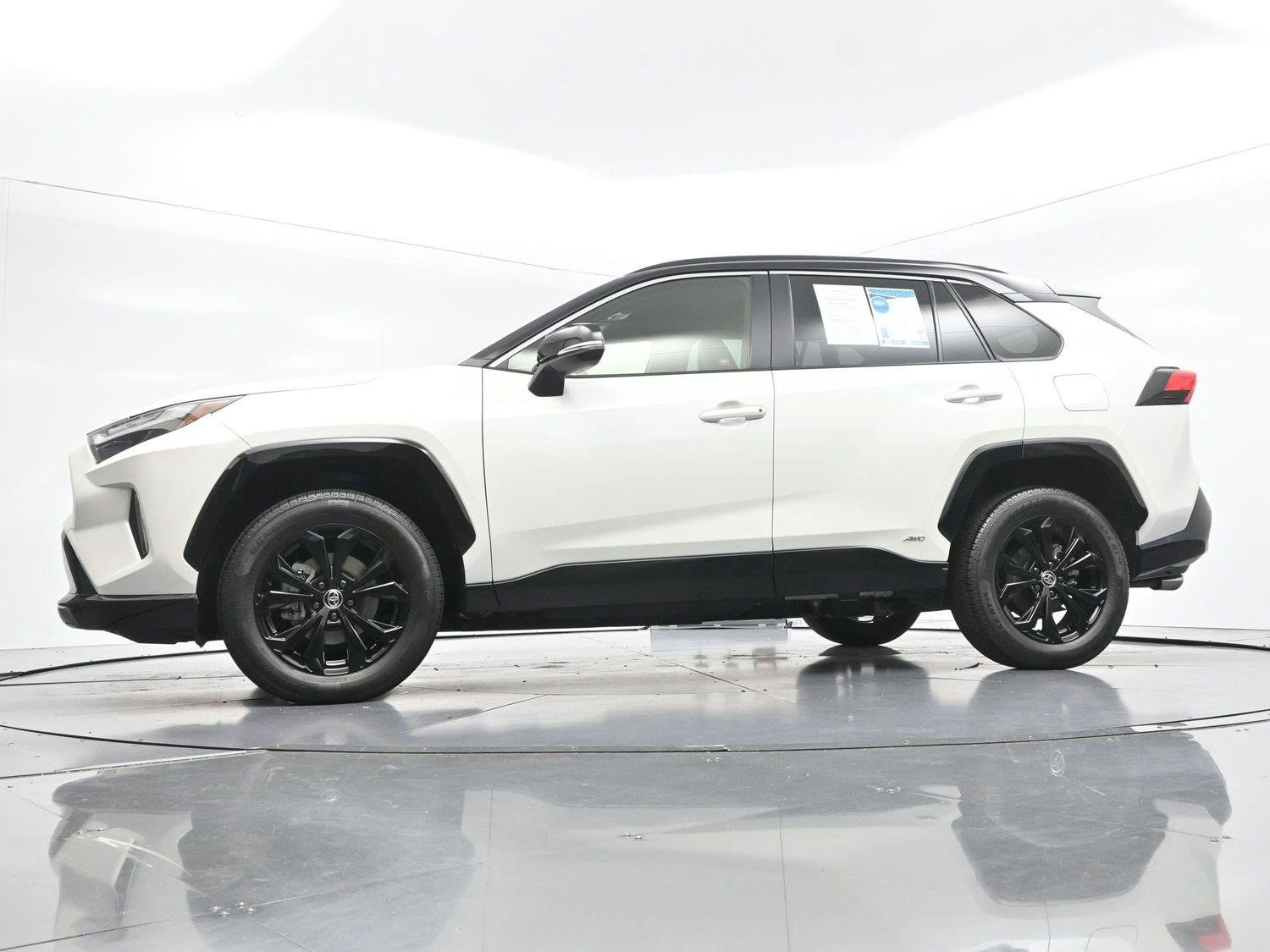 Used 2022  Toyota Hybrid XSE image 51