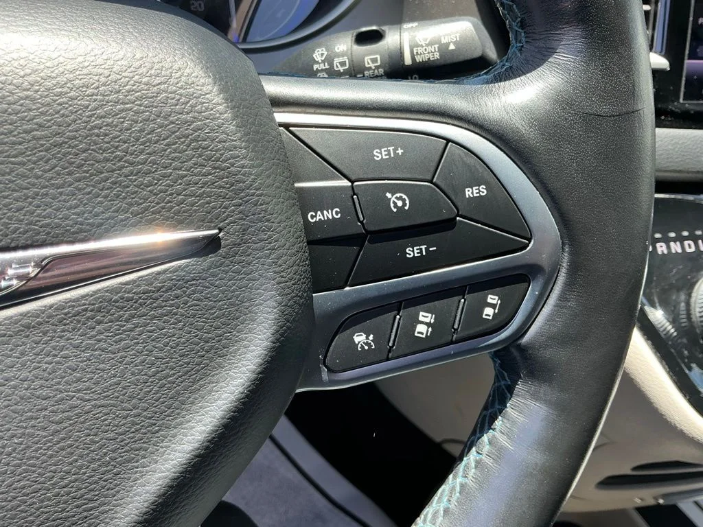Used 2021 White Chrysler Touring L image 31