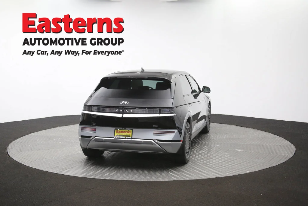 Used 2023 Black Hyundai Limited image 43