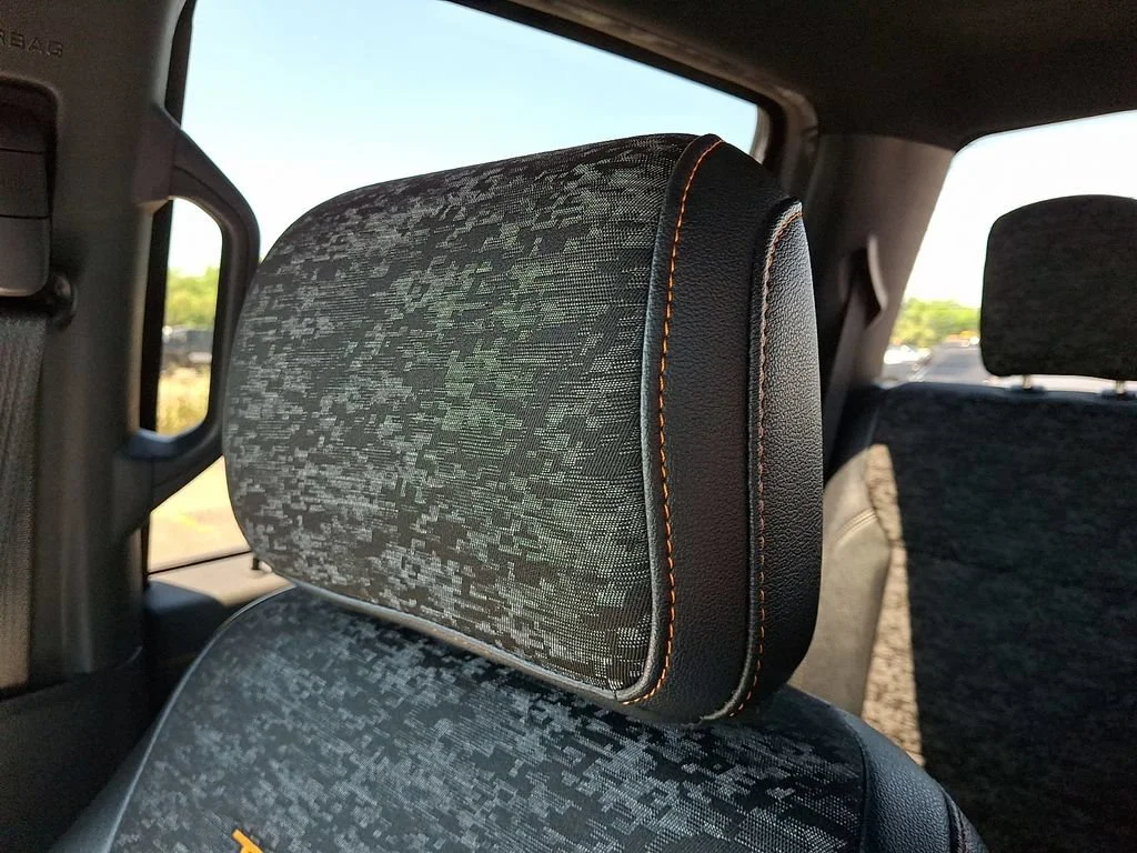 Used 2022  Ford XL image 18