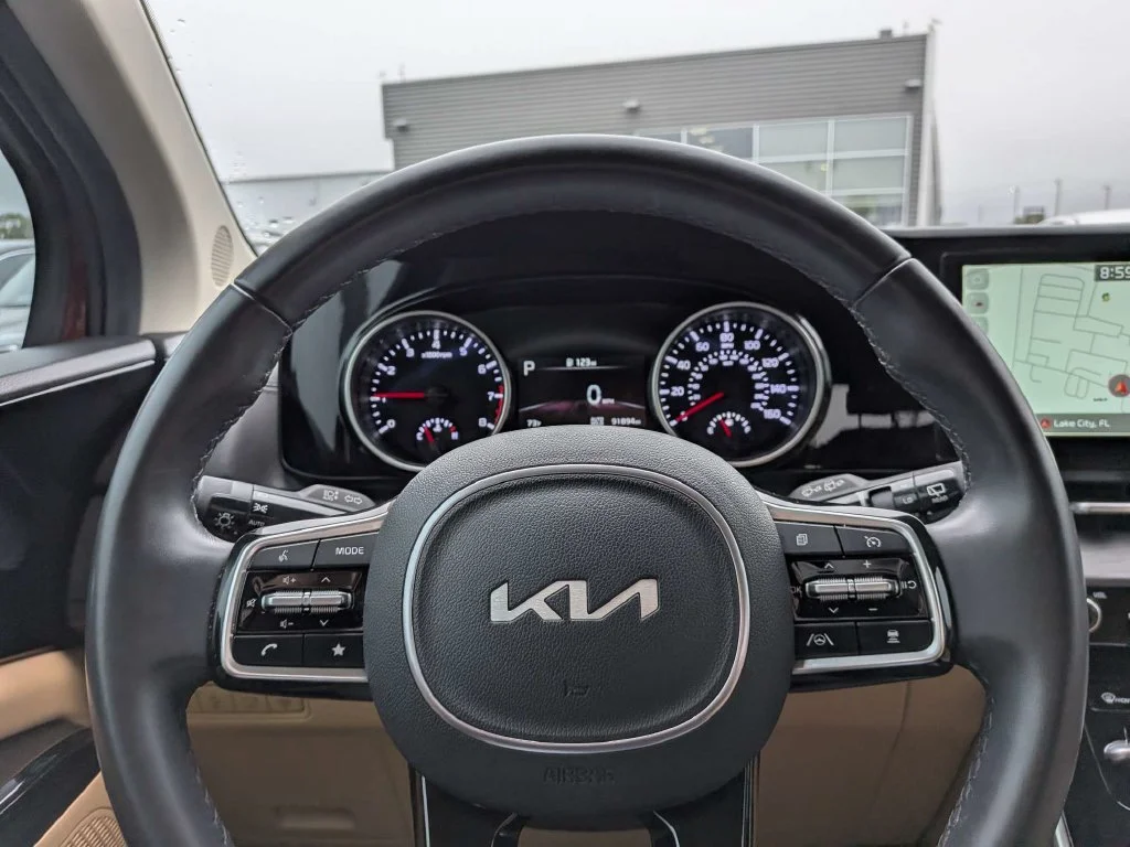 Used 2024 Red Kia EX image 21