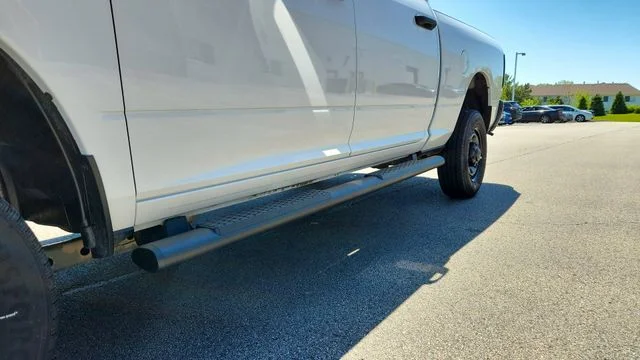 New 2026 Bright White Clear-Coat Exterior Paint RAM Tradesman image 15