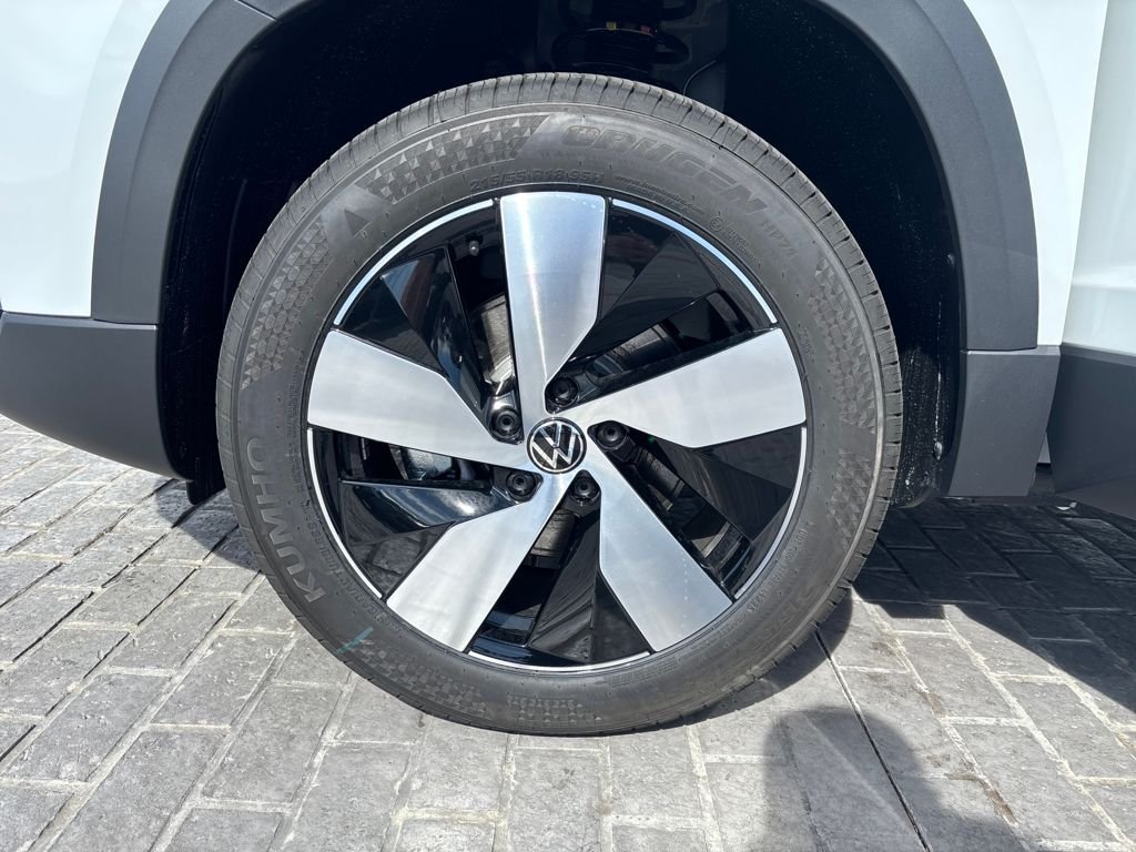 New 2026 Pure White Volkswagen 1.5T S image 25